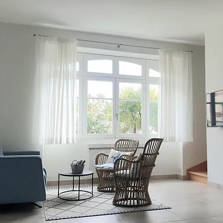 Casa de Férias Maison De Charme Spacieuse *