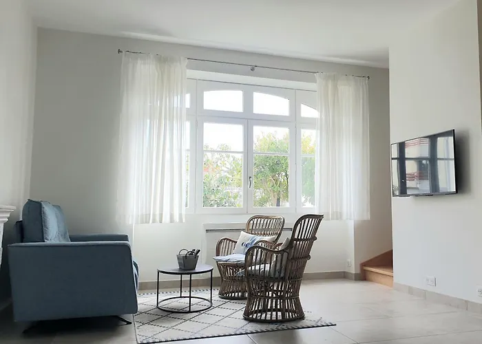 Casa de Férias Maison De Charme Spacieuse *